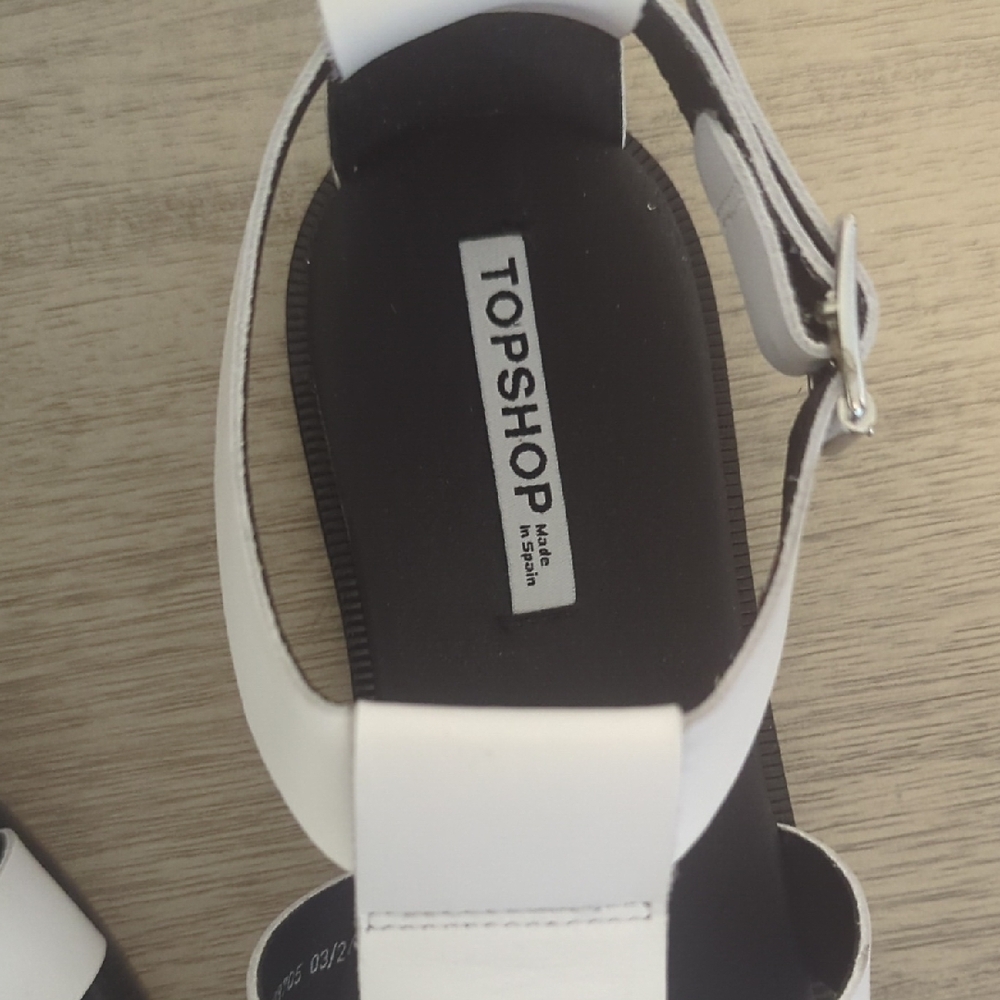 Topshop Babs Premium Fisherman Sandals In white - Picture 4 of 16